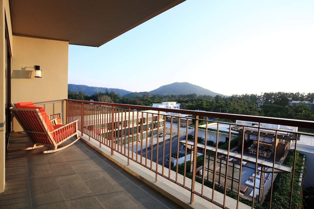 Proud Phuket Hotel in Sa Khu