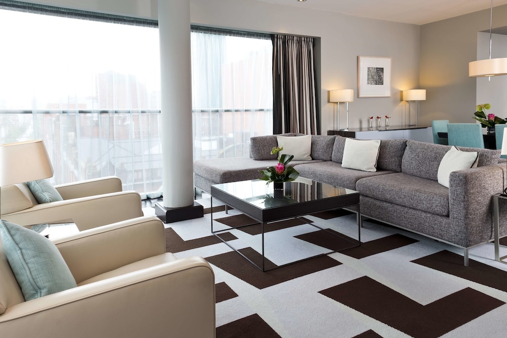 The Fitzwilliam Hotel Belfast 47/66