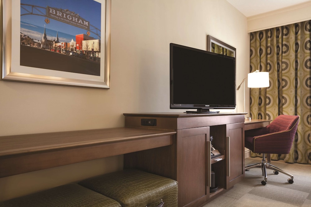 Hampton Inn Brigham City 32/39