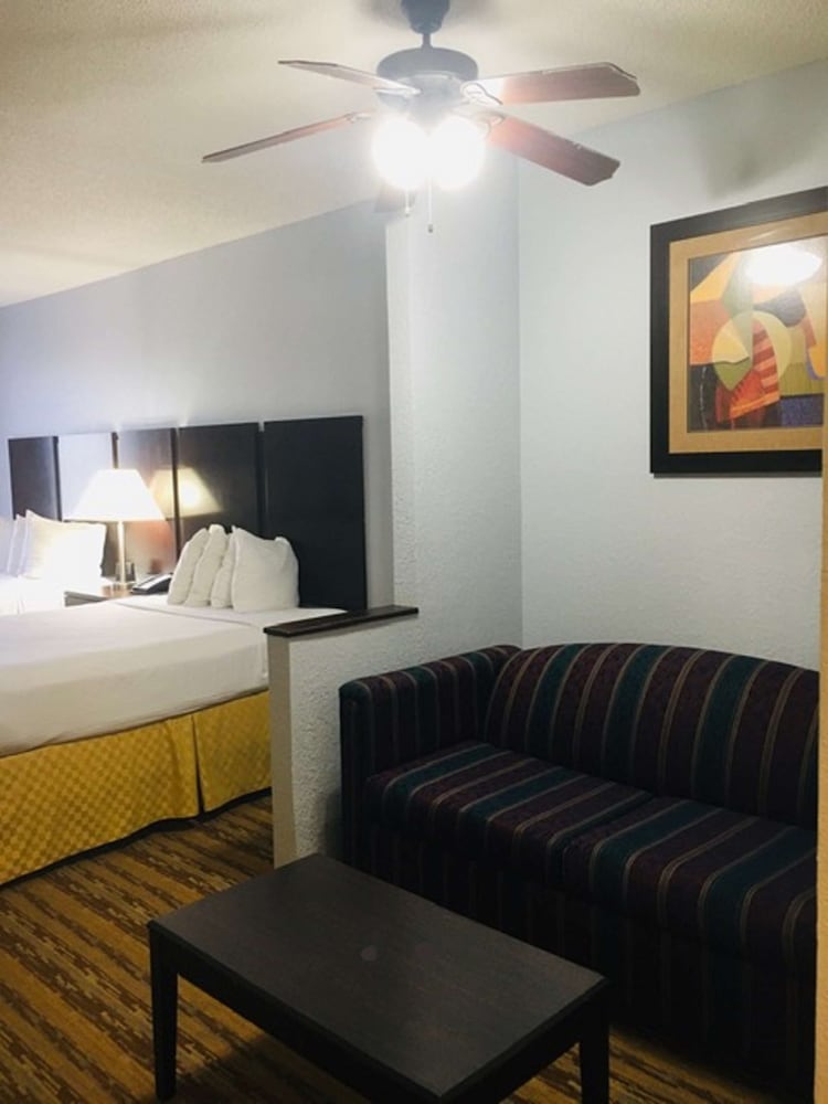 Best Western Plus Universal Inn 10/46