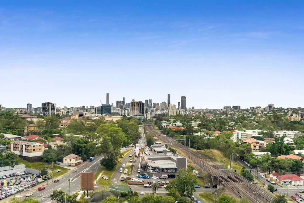 Essence Suites Taringa 53/60
