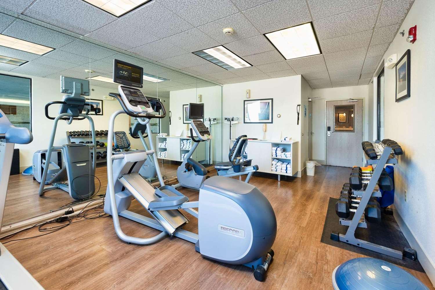Country Inn & Suites by Radisson, South Haven, MI 10/22