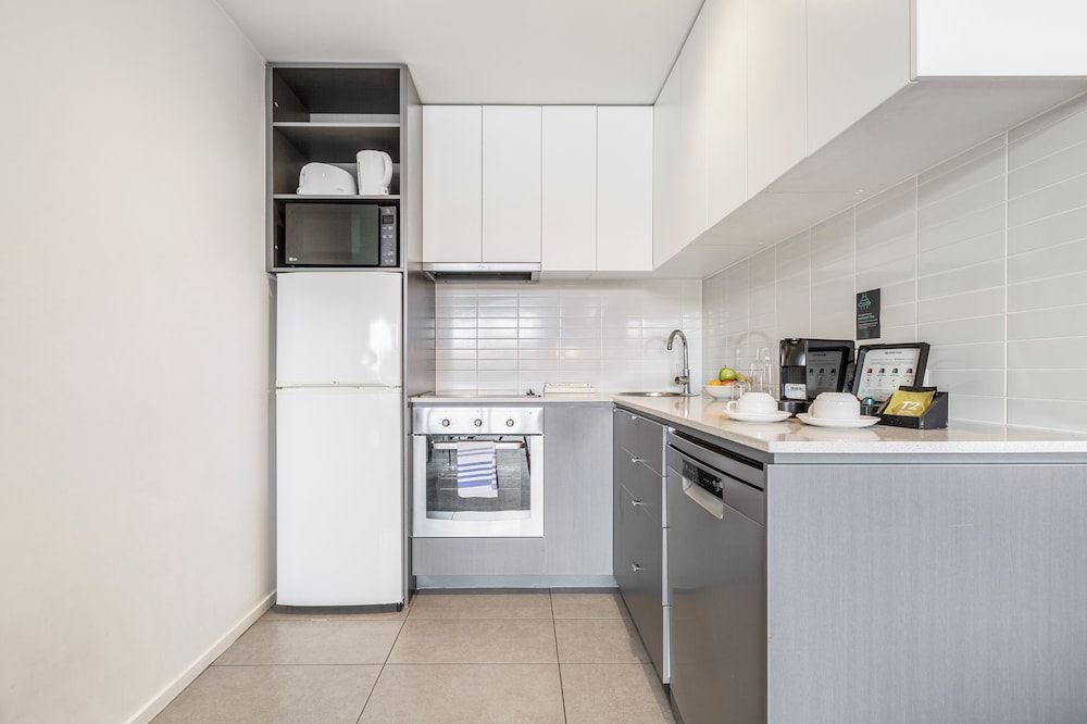 Punthill Oakleigh 11/50