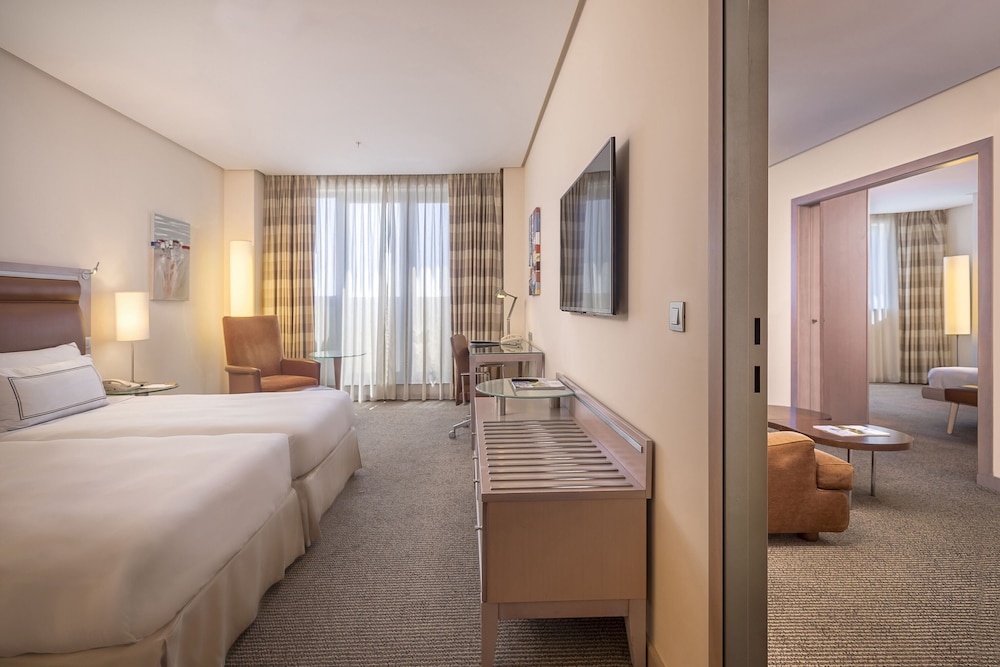 Melia Valencia Palacio de Congresos Formely Hilton Valencia 8/73