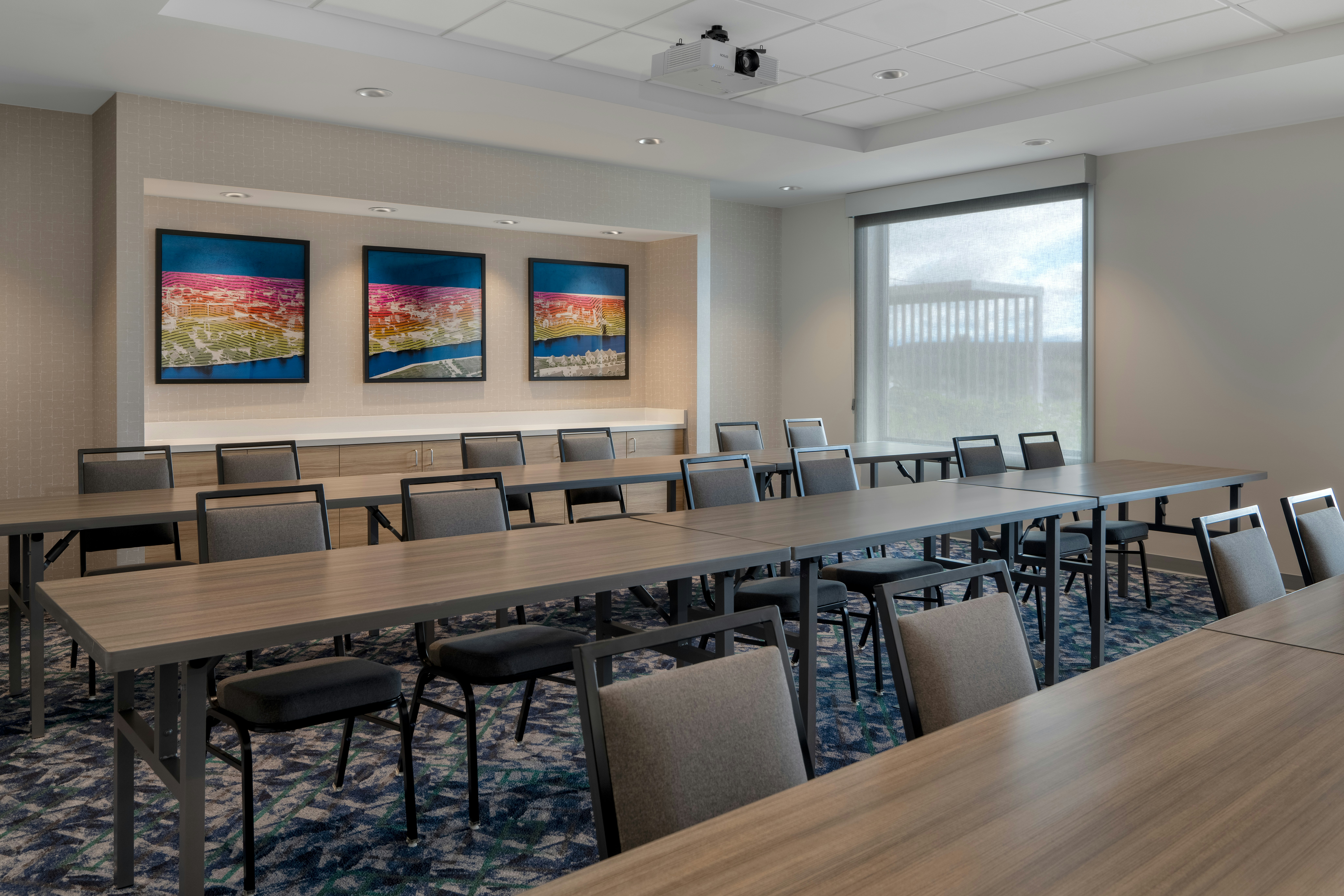 Home2 Suites by Hilton Sheboygan 21/29