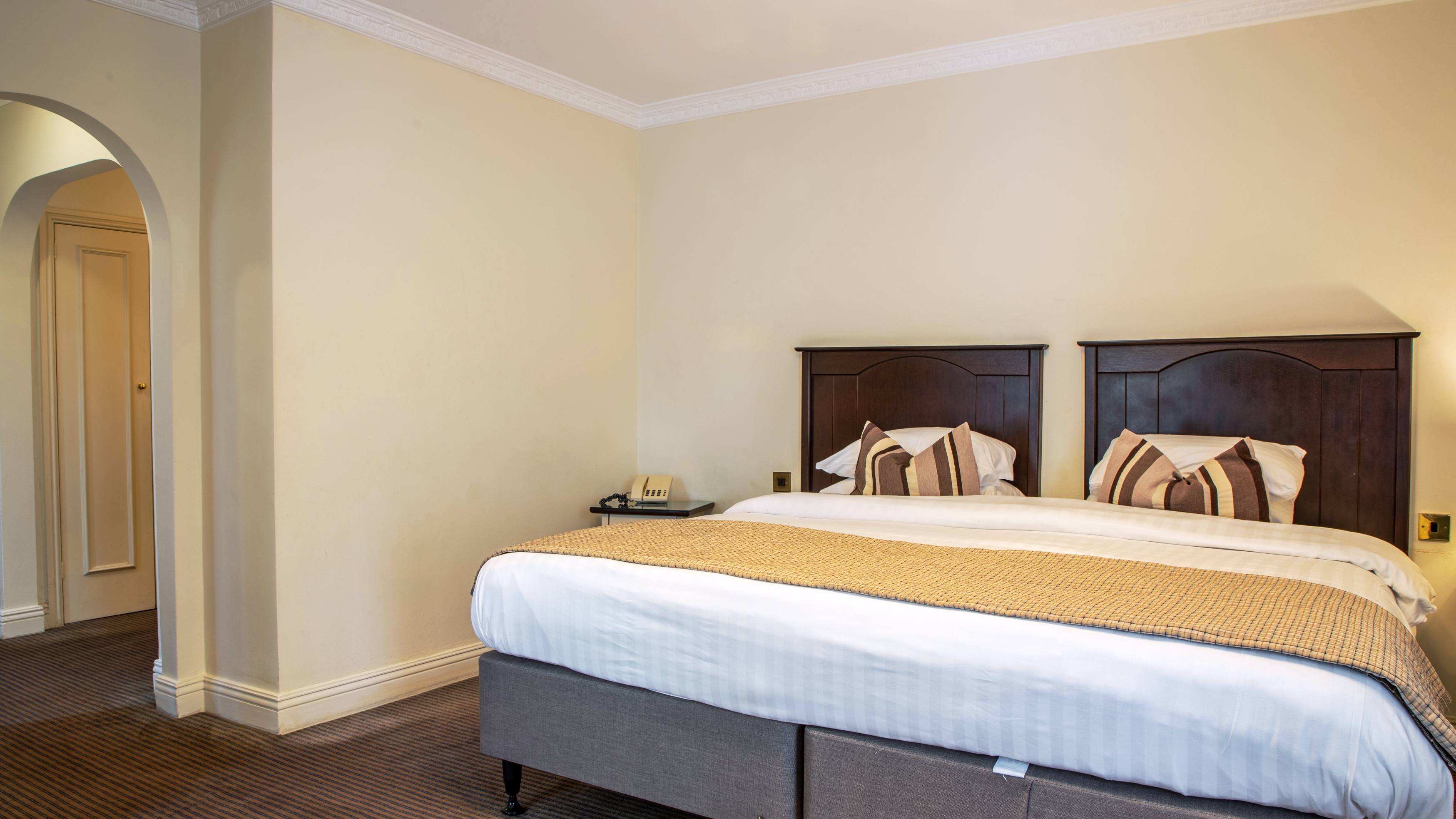Park House Hotel 4/34