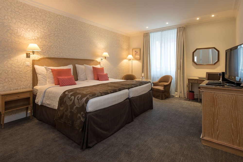 Hotel Bristol Geneva 8/50