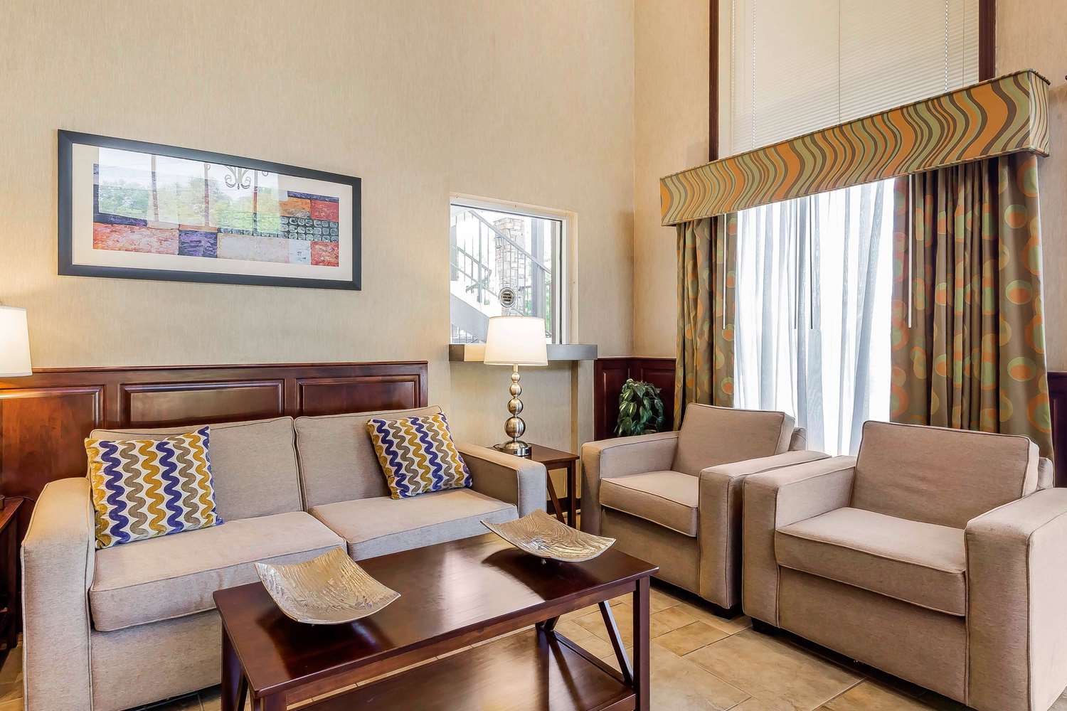 Quality Inn & Suites Sevierville - Pigeon Forge 24/34