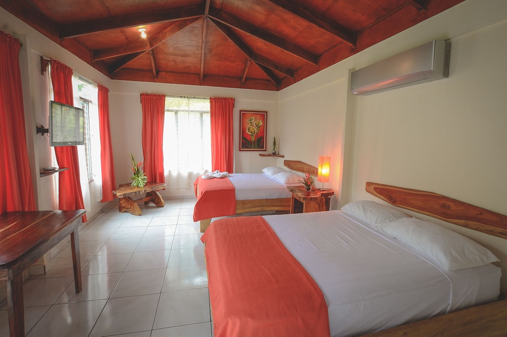 Hotel Cerro Lodge 3/50