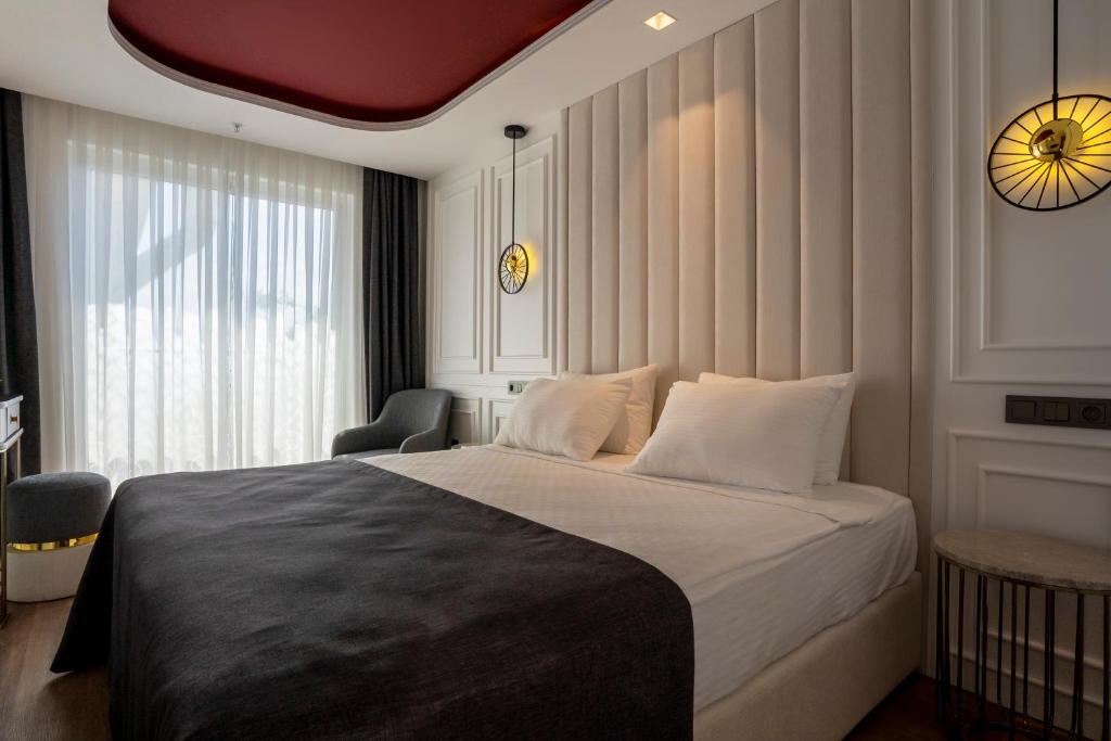 Standard, Partial Sea View, Adult Only