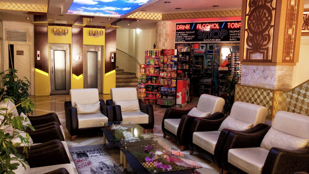 Monte Carlo Hotel 32/50