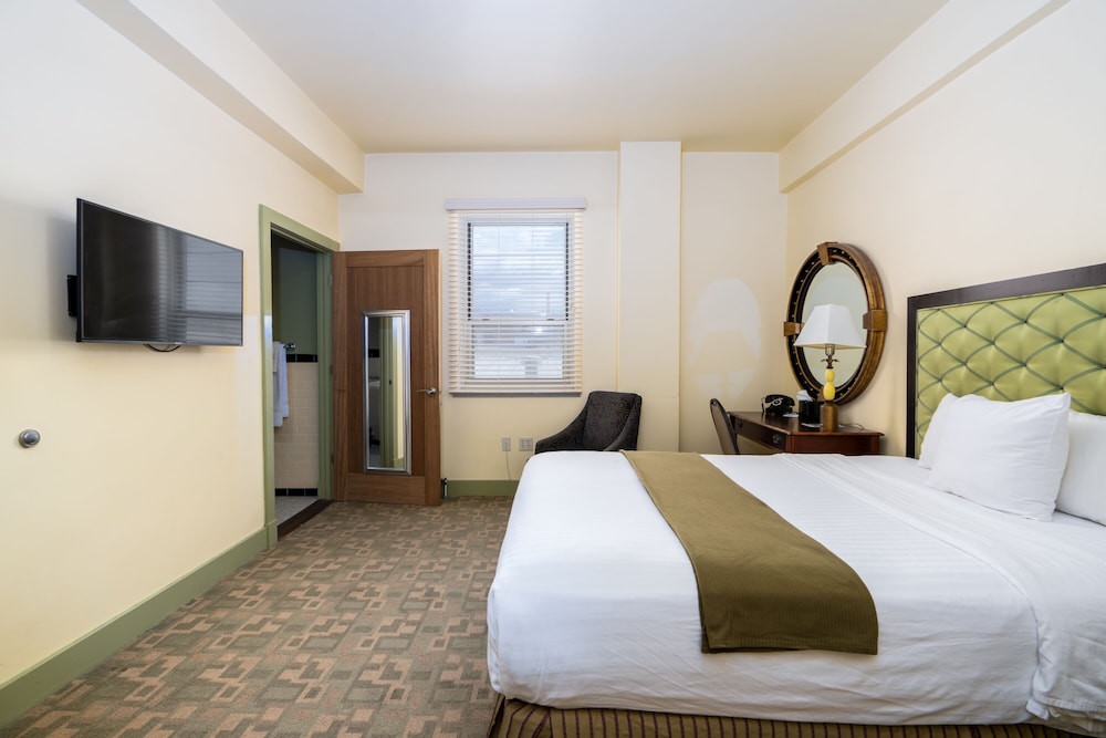 Murray Hotel 10/40