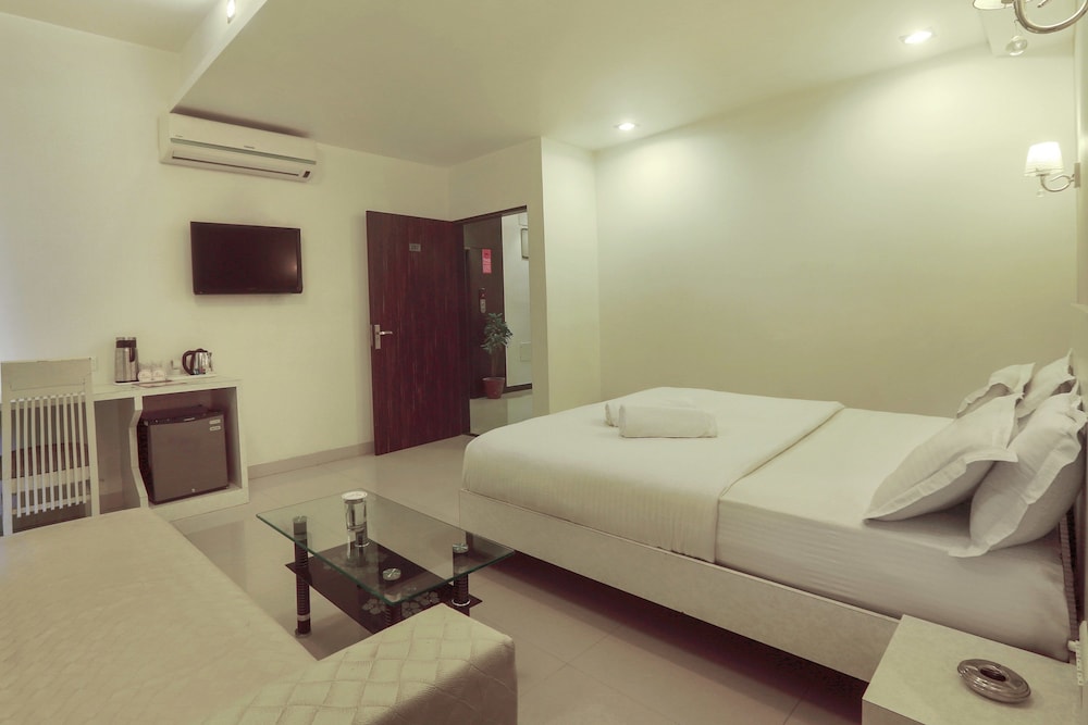 Hotel Metropolitan 13/24