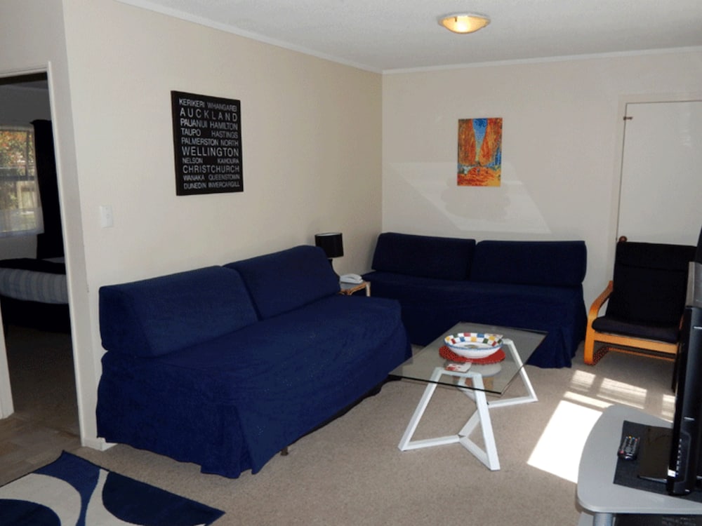 Cheviot Park Motor Lodge 32/50