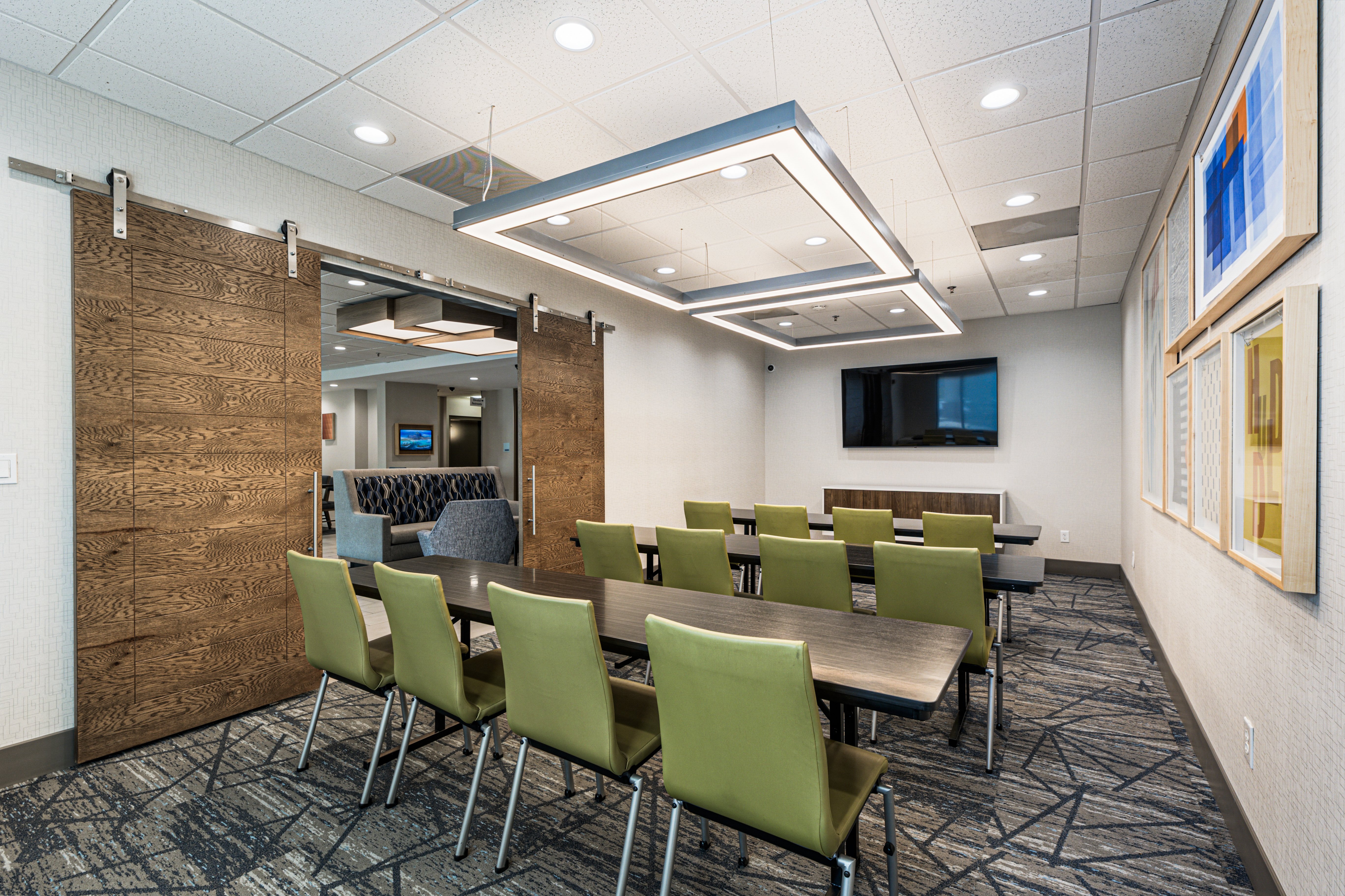 Holiday Inn Express Suites Buford Ne Lake Lanier Area 66/75