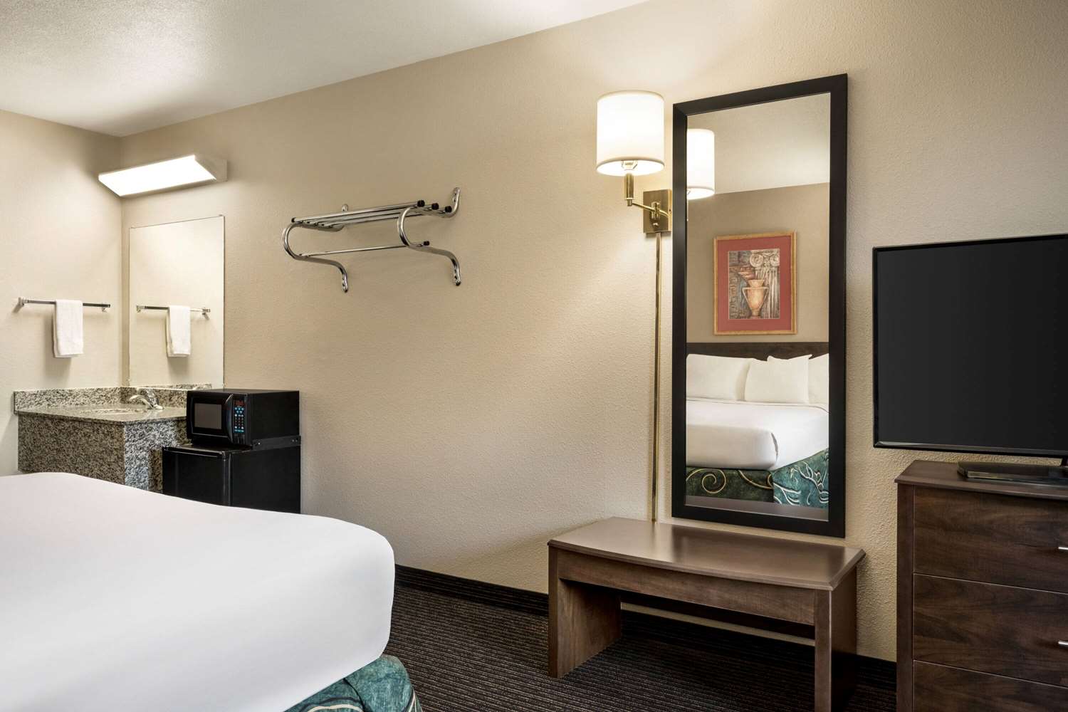 Travelodge by Wyndham Yuma 45/45