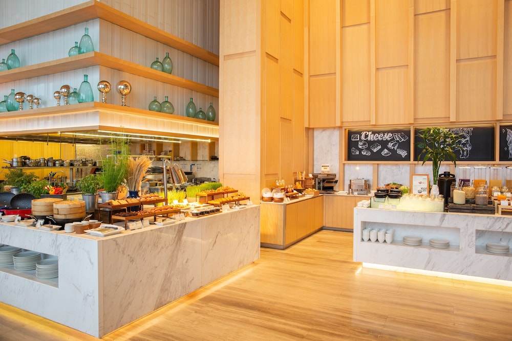 Avani Riverside Bangkok Hotel 3/72