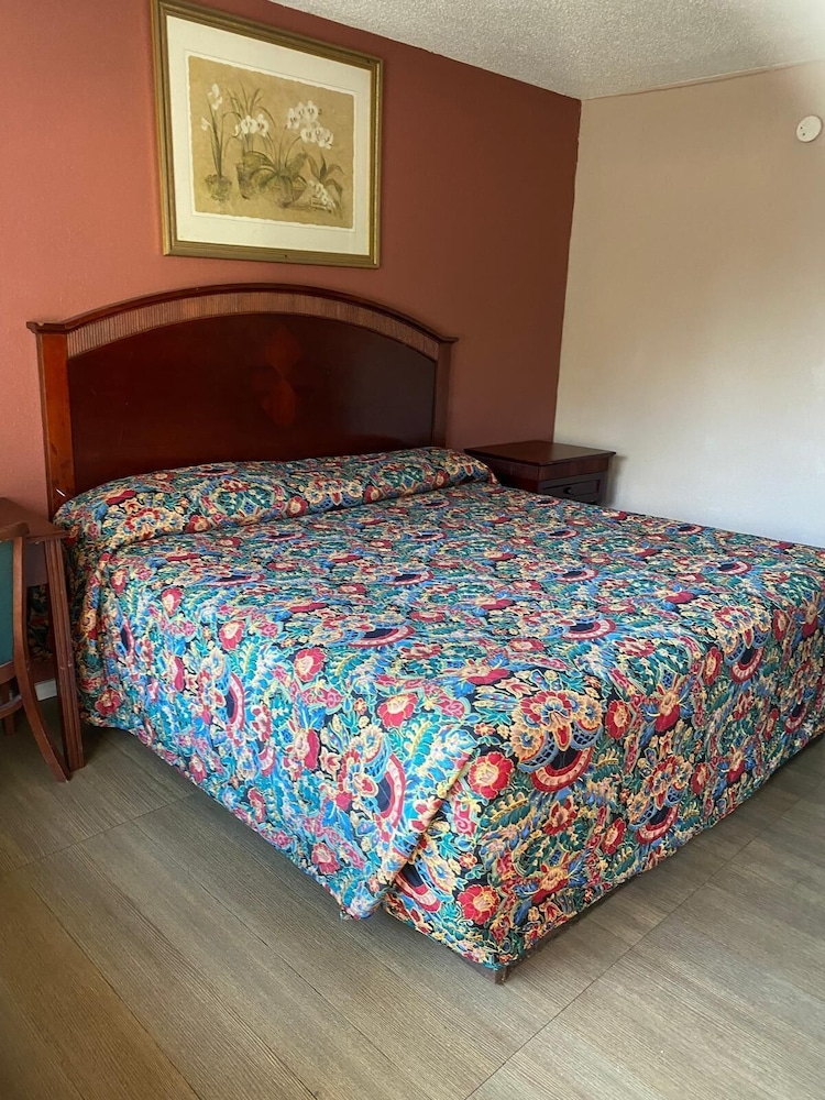 King Bed Non-Smoking