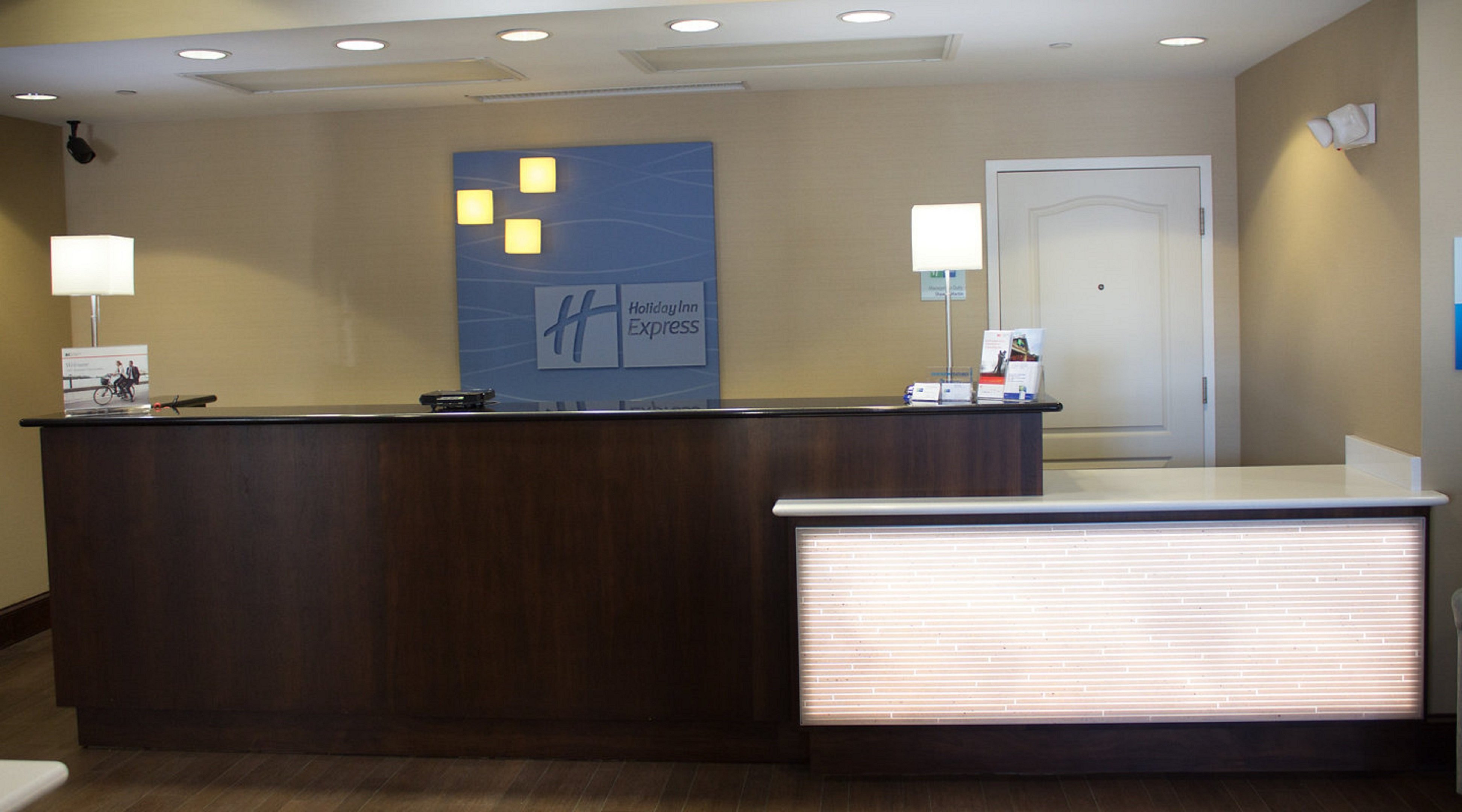 HOLIDAY INN EXPRESS WEST JEFFERSON 3/49