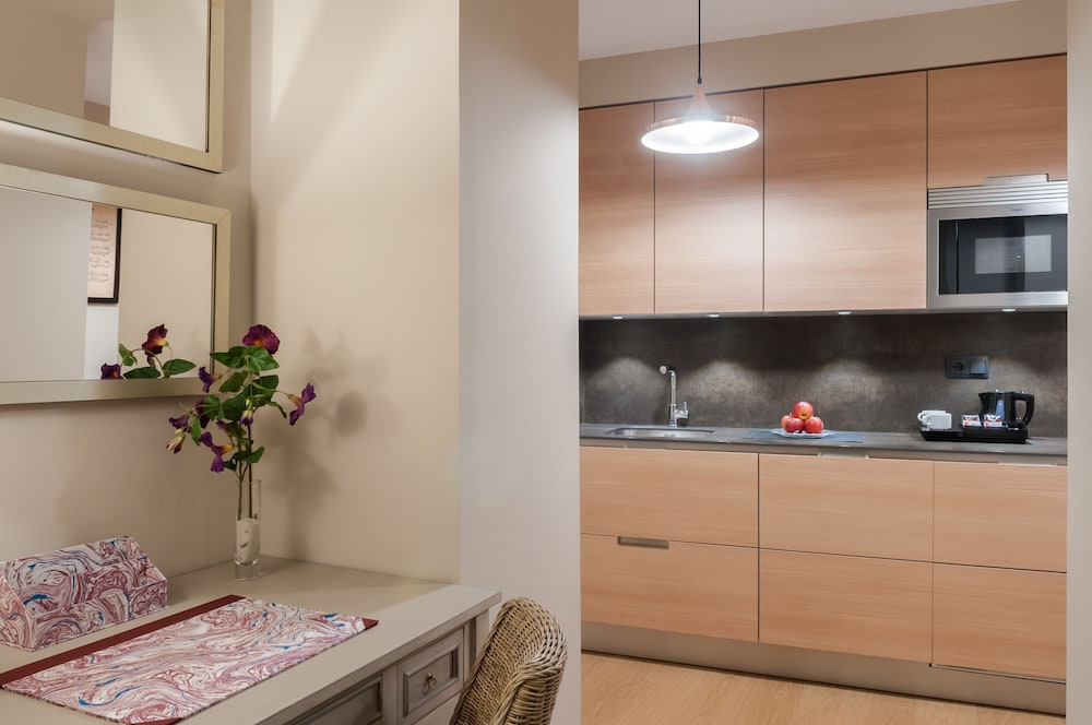 Suites Murillo Segovias 13/82