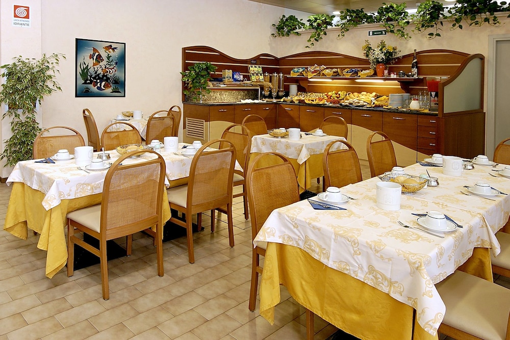Aparthotel Pineda 37/55