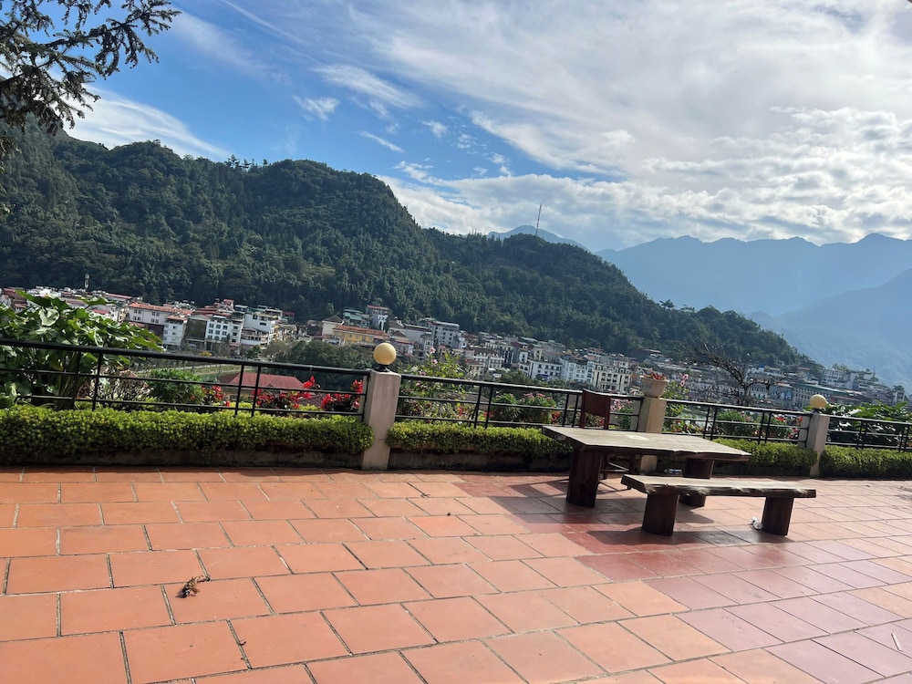 Sapa Village Hotel 58/68