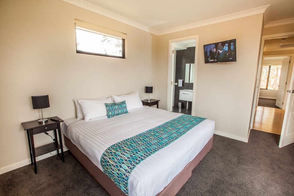 Neagles Retreat Villas 2/22