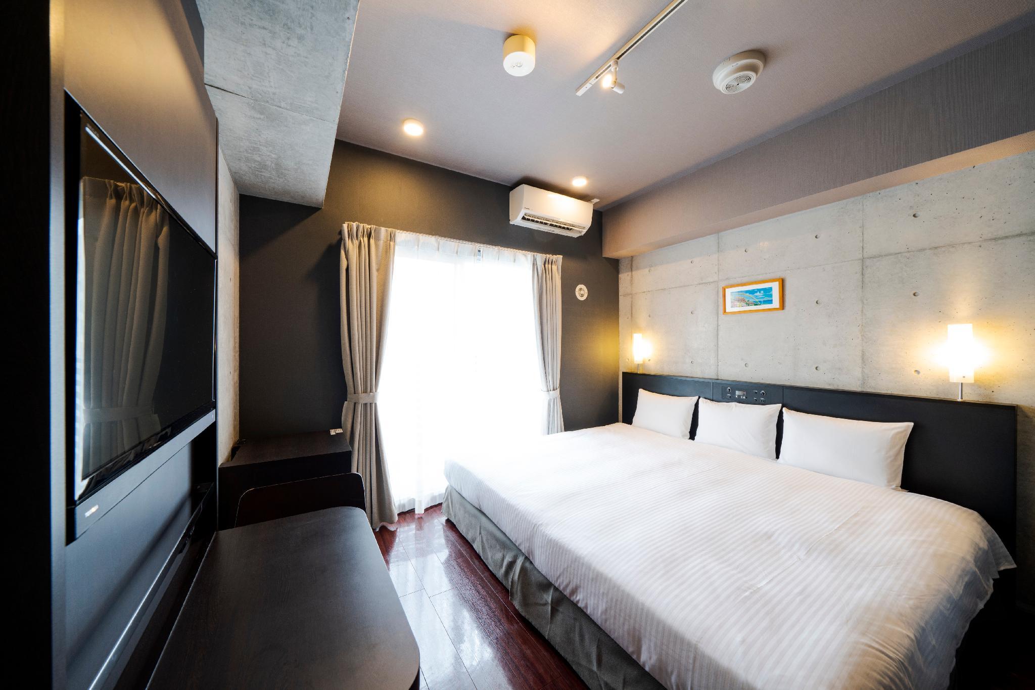 1 Bedroom, King Bed, New Building
