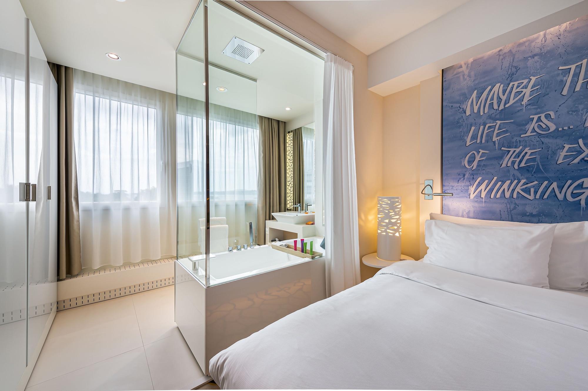 EXECUTIVE, DOUBLE BED