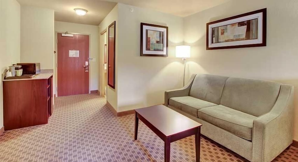 Cobblestone Hotel Suites Waynesboro Pa 40/48