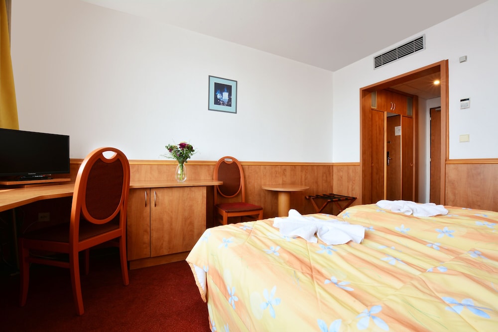 Olympik Hotel 17/68