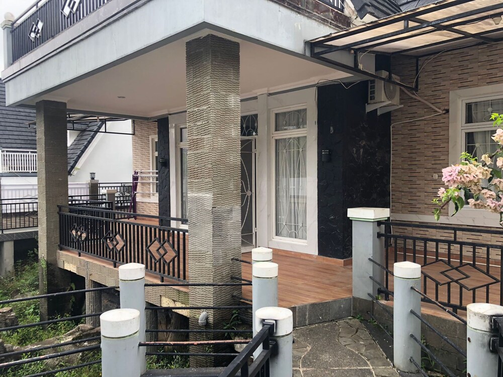 Eton Asia Kota Bunga Villas 1/48