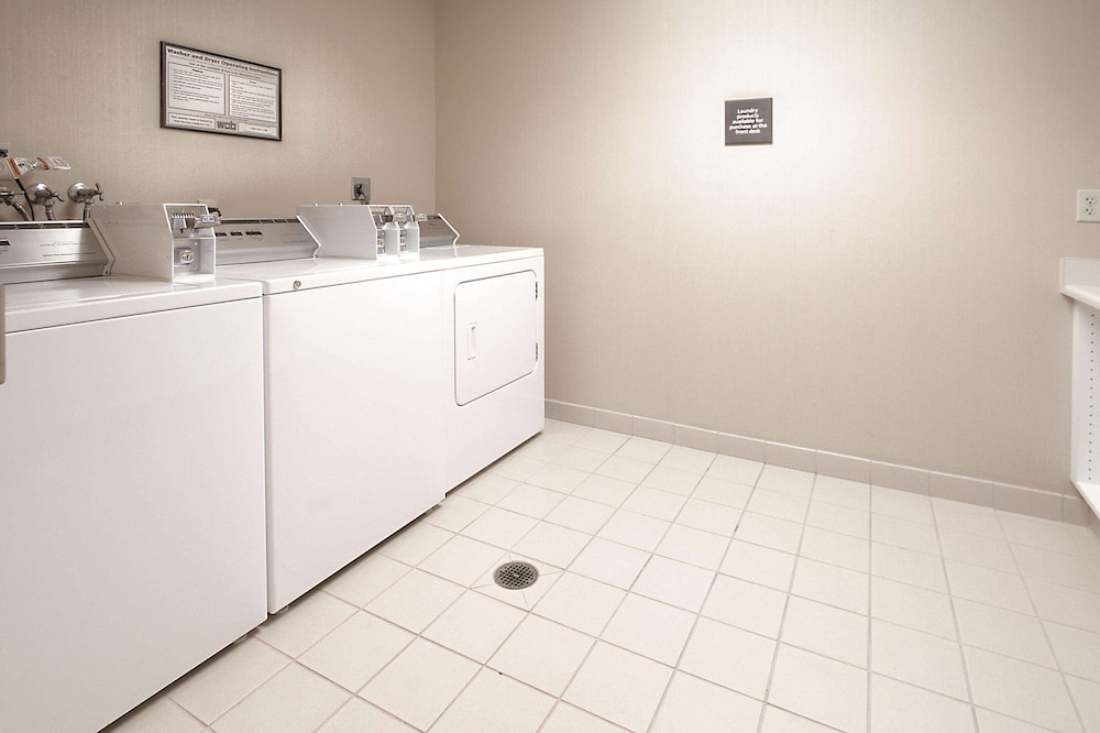 Hampton Inn Fremont 9/36