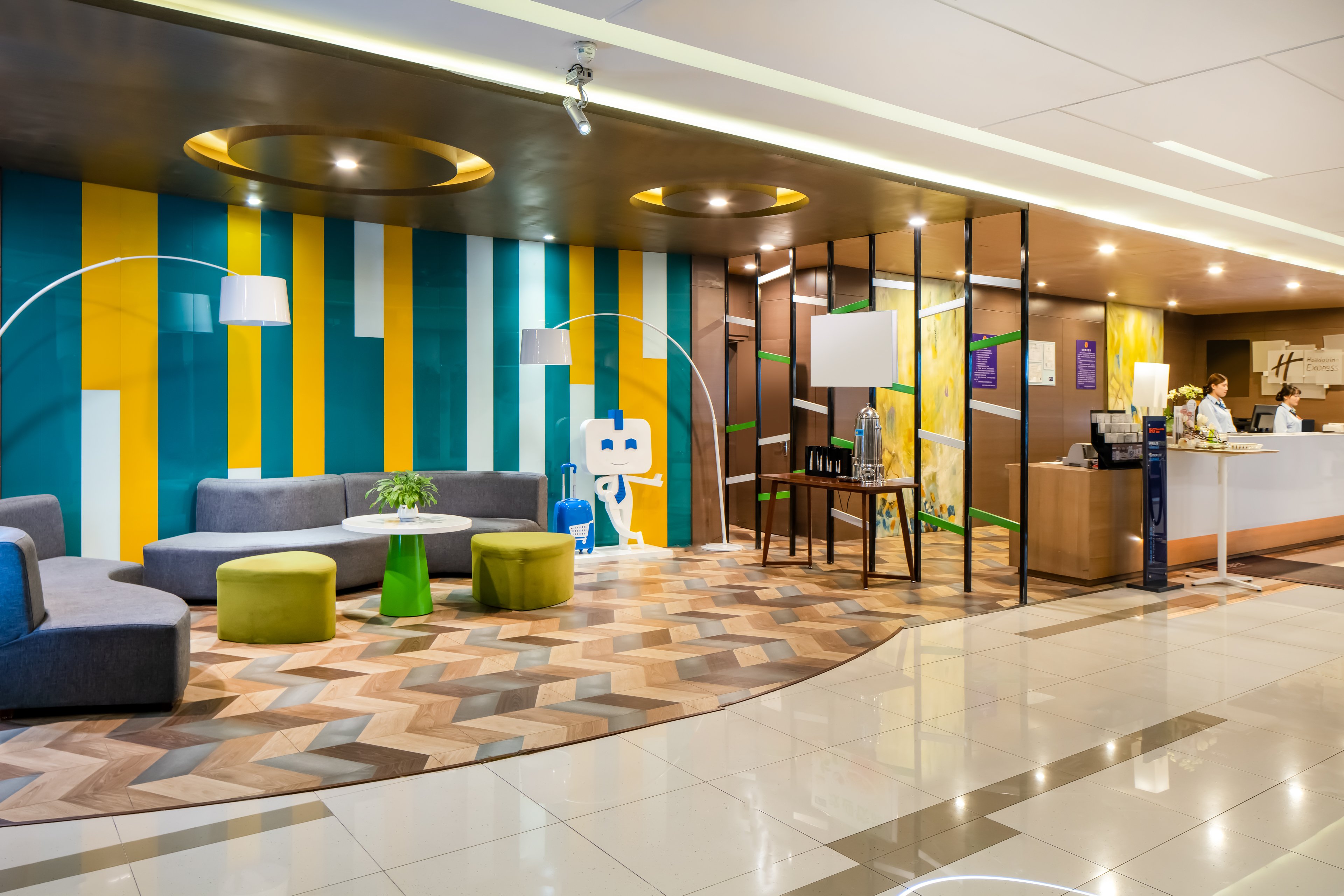 Holiday Inn Express SHENYANG NORTH STATION 30/36
