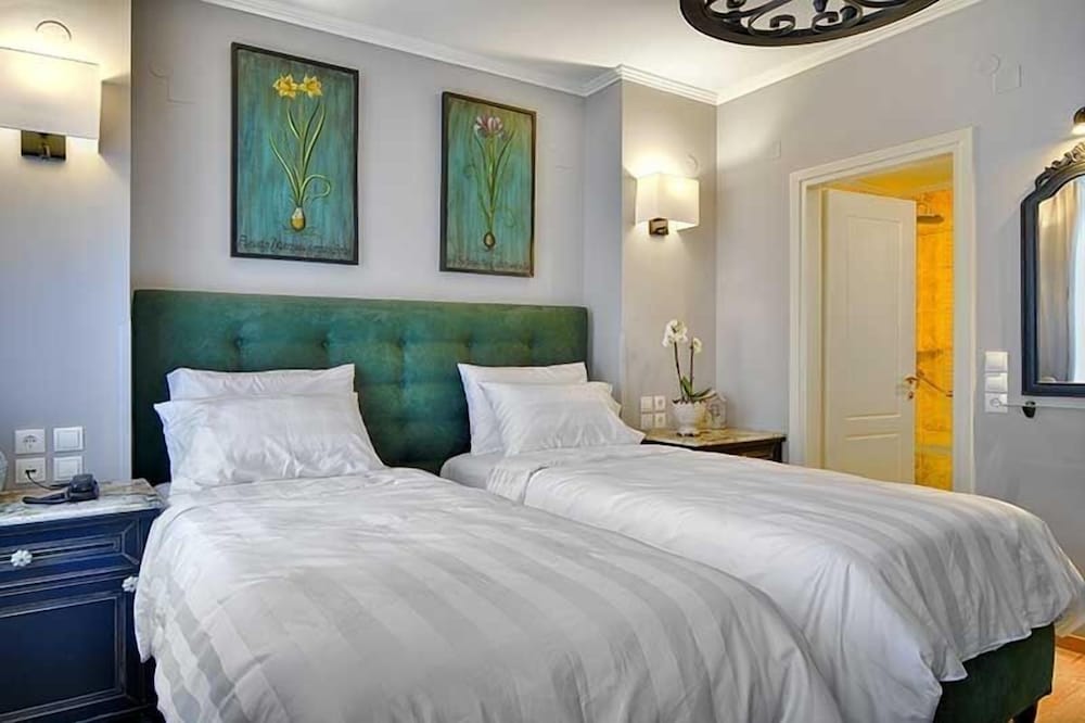 Hotel Antique 9/50