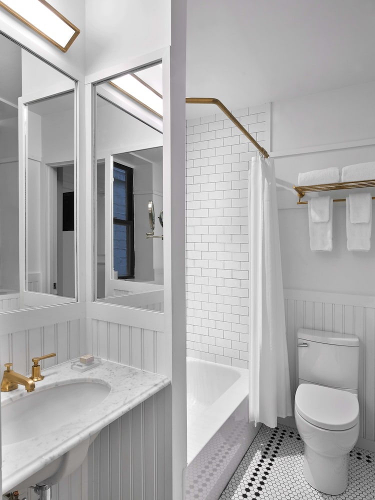 استوديو بفراش فوتون وسرير كينج وسرير فردي، Life Hotel New York 6/7