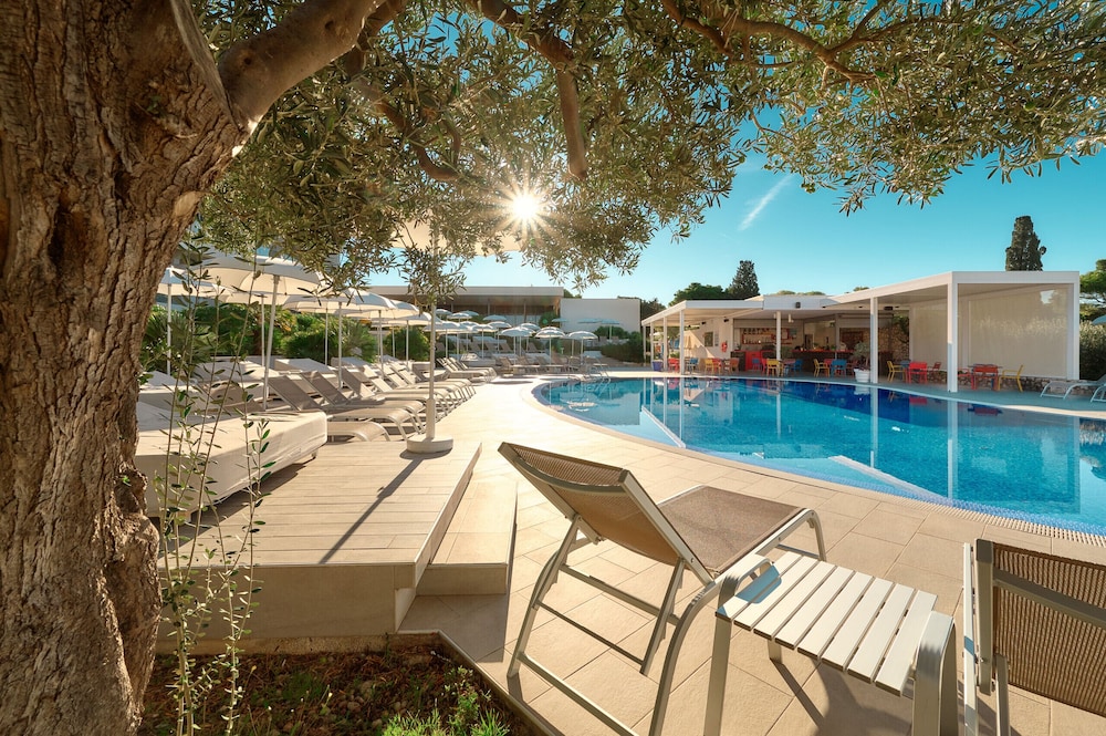 Pharos, Hvar Bayhill Hotel 66/76