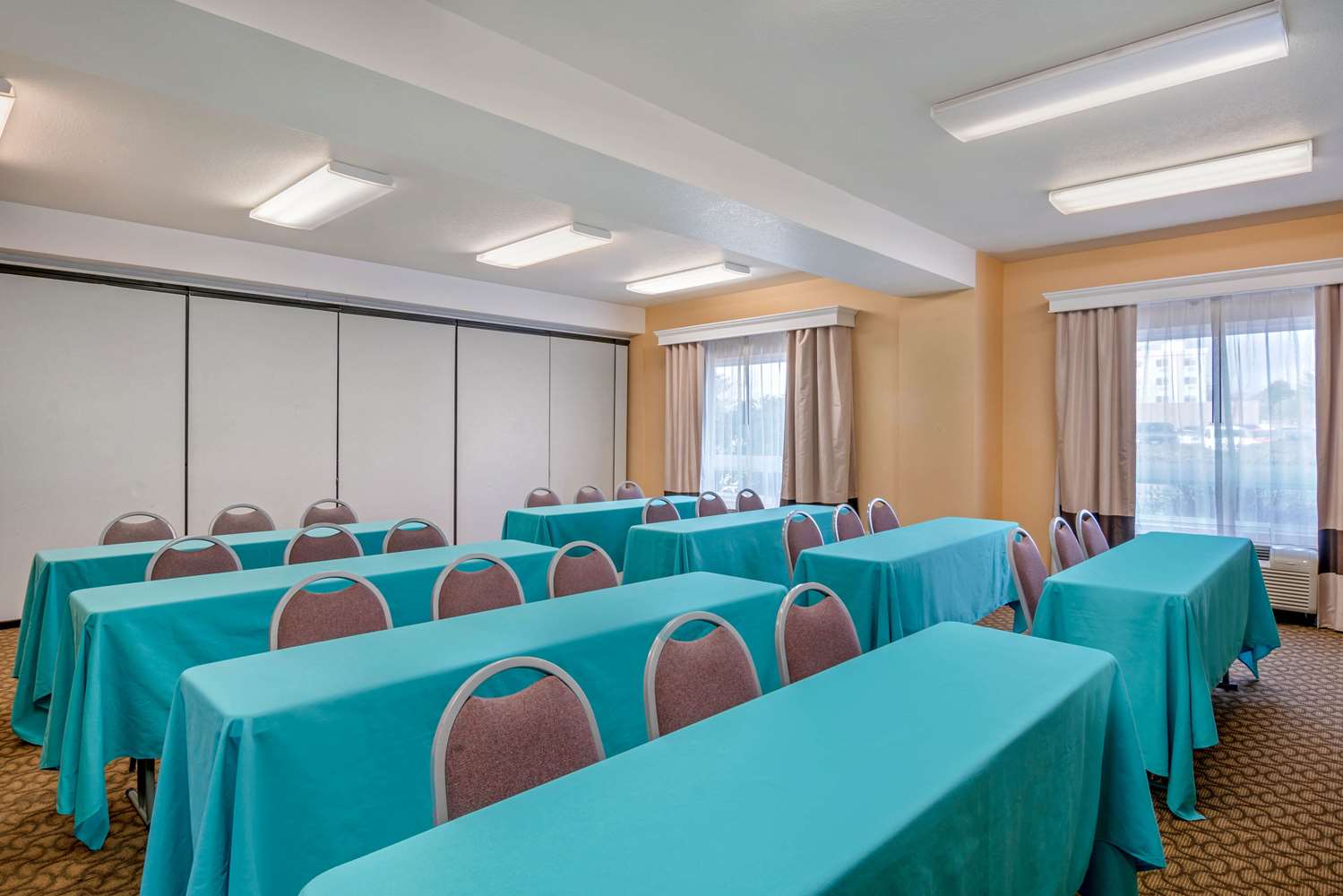 Comfort Inn & Suites Salem 26/31