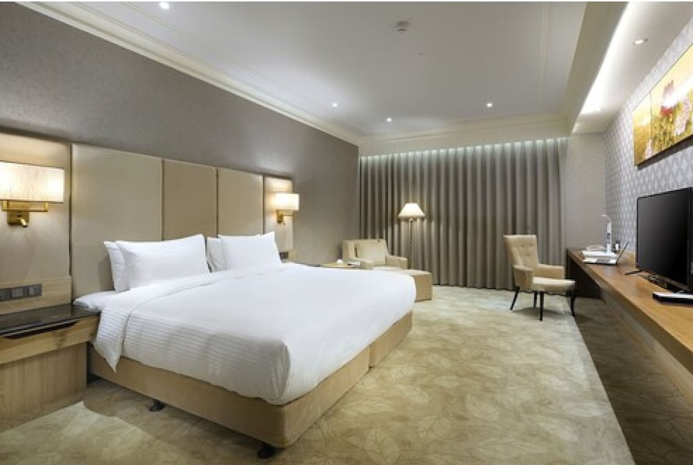 SUPERIOR, DOUBLE BED