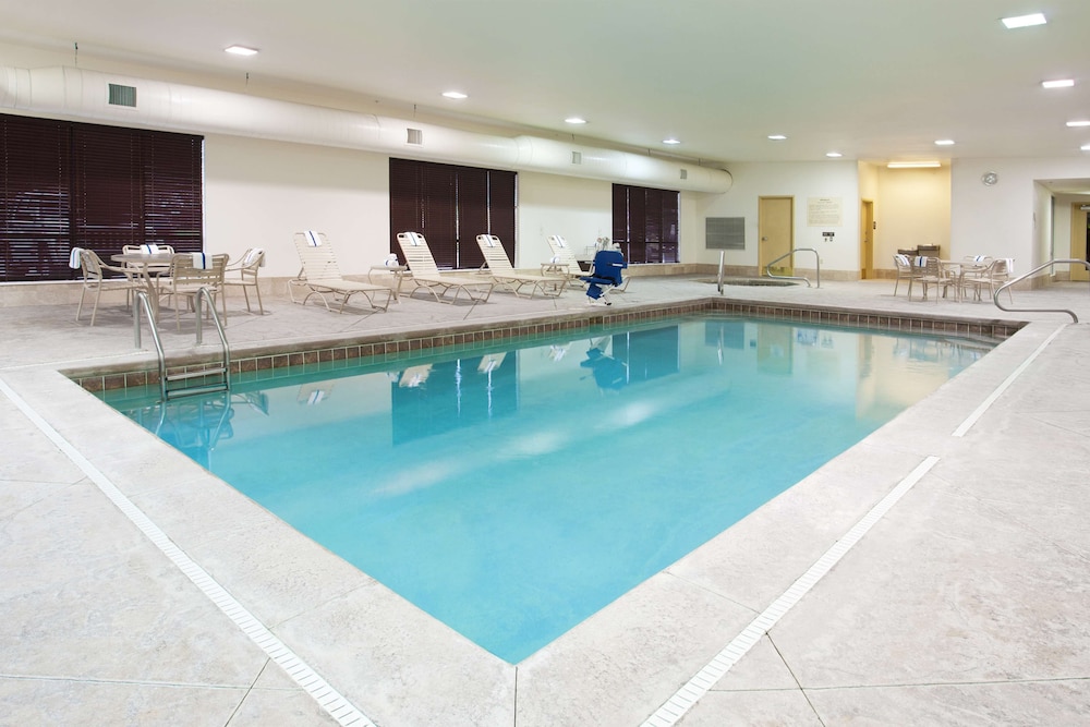 Hampton Inn & Suites Grove City 5/39