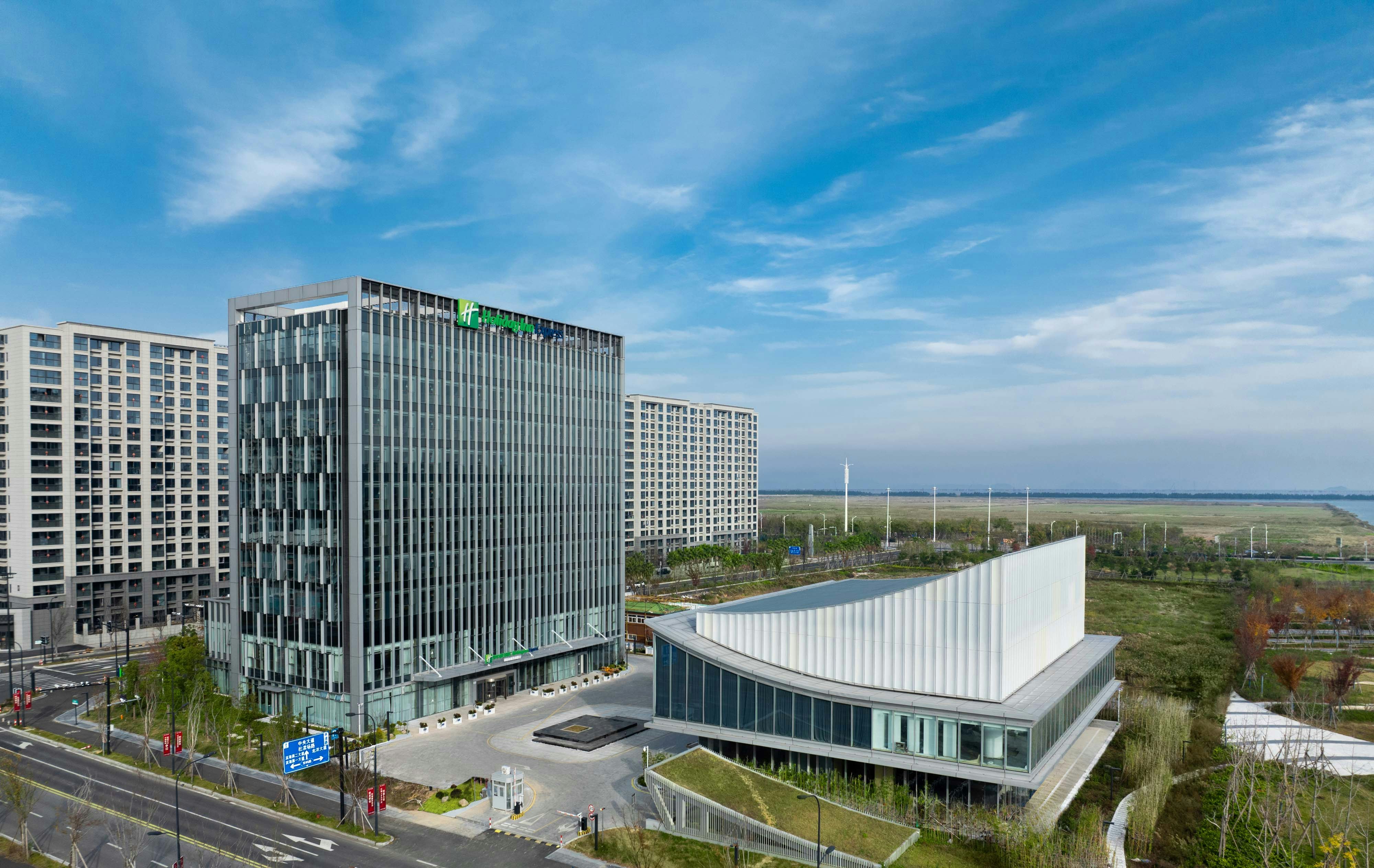 Holiday Inn Express Taizhou Toumen Port 4/43