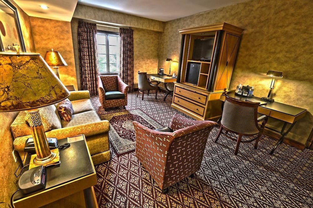 The Bertram Inn & Conf Ctr, Trademark Collection Hotel 29/51