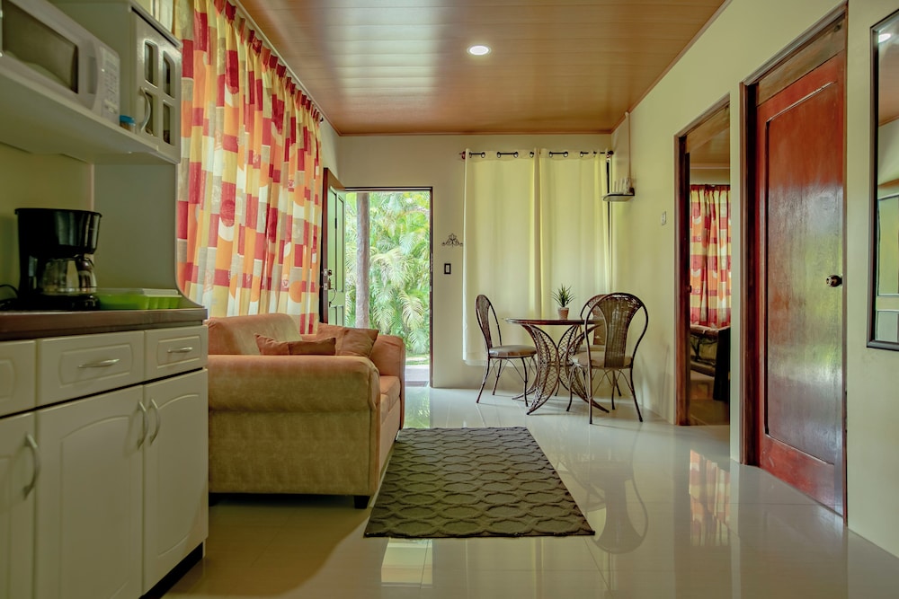 Hotel Las Orquideas 25/50