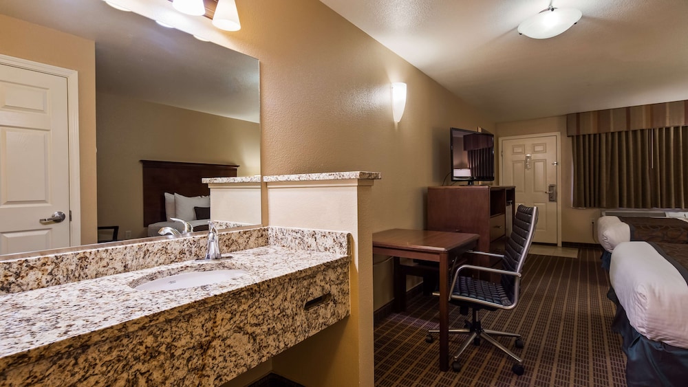 Best Western Fallon Inn And Suites 36/41