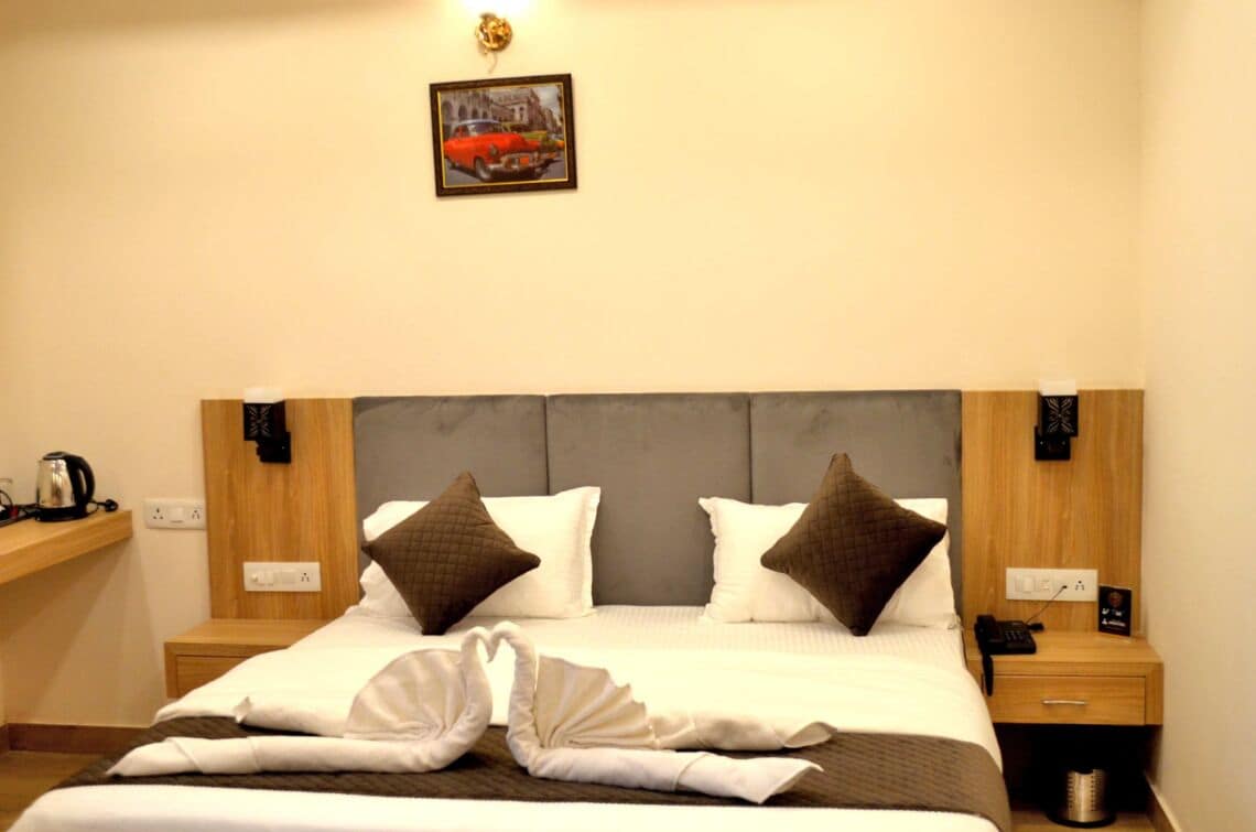 STANDARD, DOUBLE BED