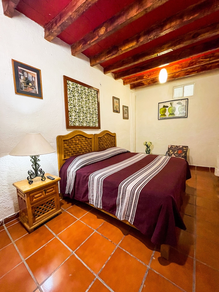 1 Bedroom, Classic, King Bed