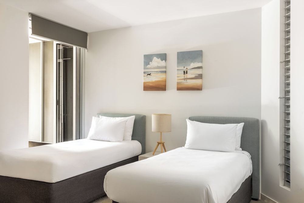 2 Bedrooms, Villa