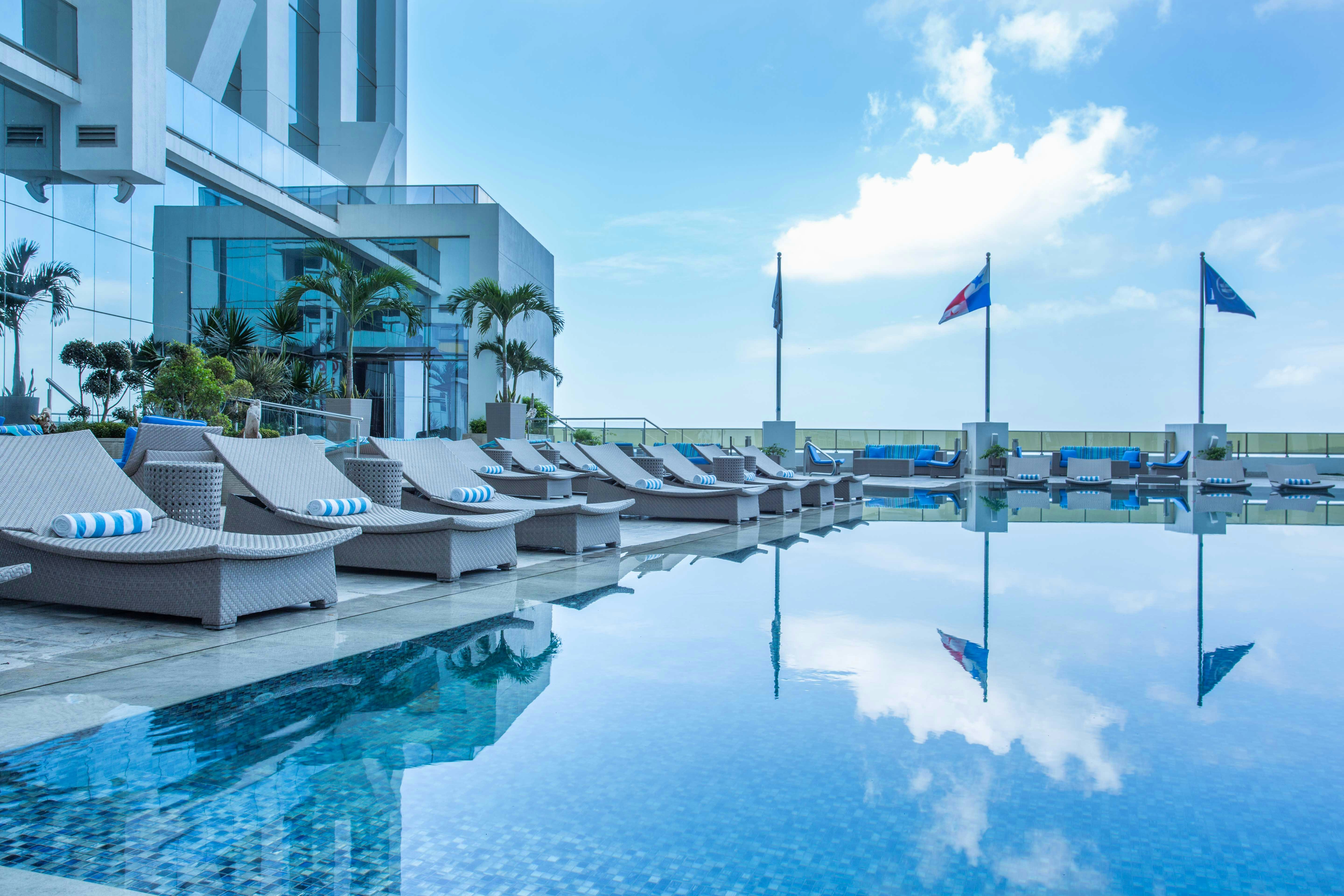 Hilton Panama 85/90
