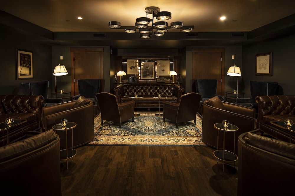 The Armstrong Hotel 30/59