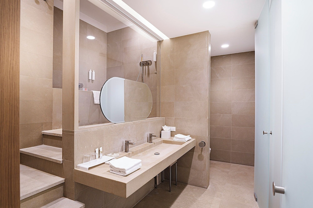 Palazzo Montemartini Rome, A Radisson Collection Hotel 77/77